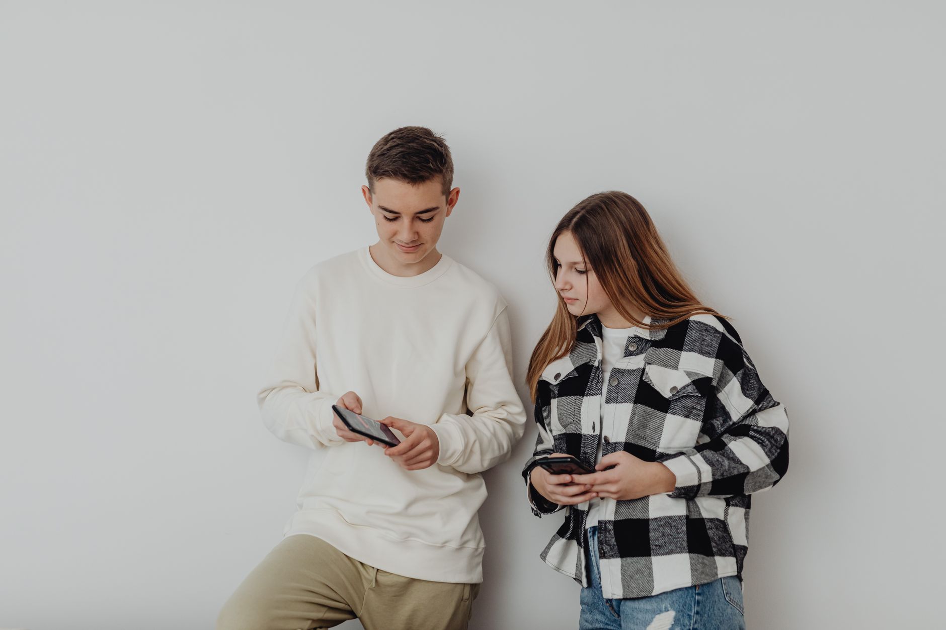 Digitális városnézés a képernyőn túl: Így használj profi geocaching appokat és kiterjesztett valóságot kincskeresésre a lakóhelyeden