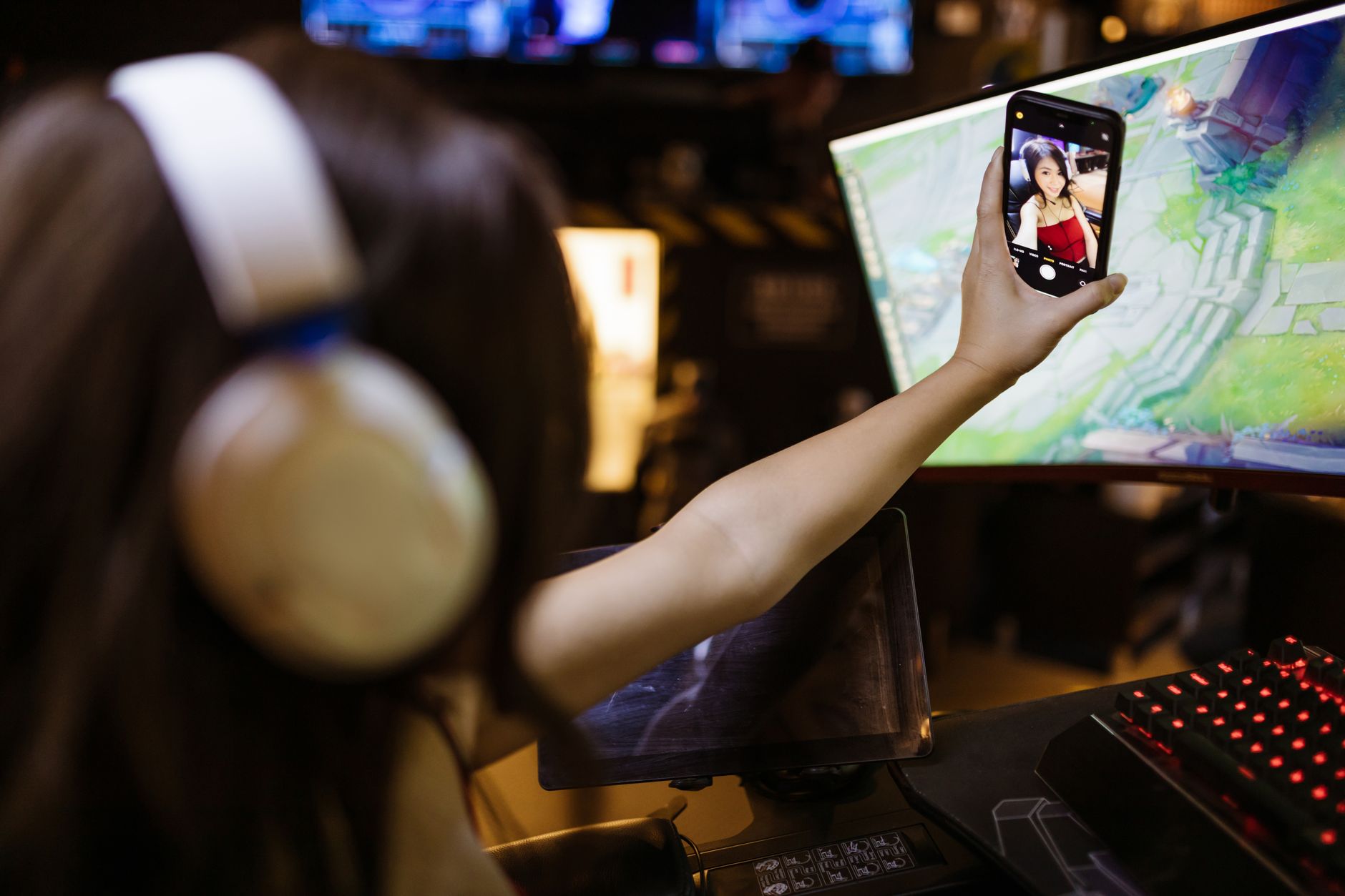 E-sport a mindennapokban: Így alakítsd át a mobilos játékokat egy profi edzéstervvé, amivel fizikailag is fittebbé válsz a virtuális ranglistákon