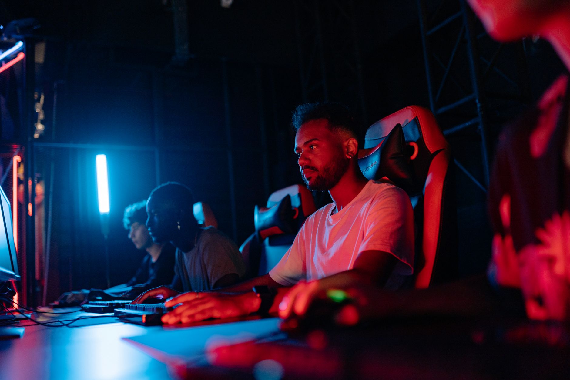 E-sport az egészségért: Így optimalizáld a reflexeid és a kognitív teljesítményed tudományos alapú gamer-diétával és speciális agytorna-rutinokkal